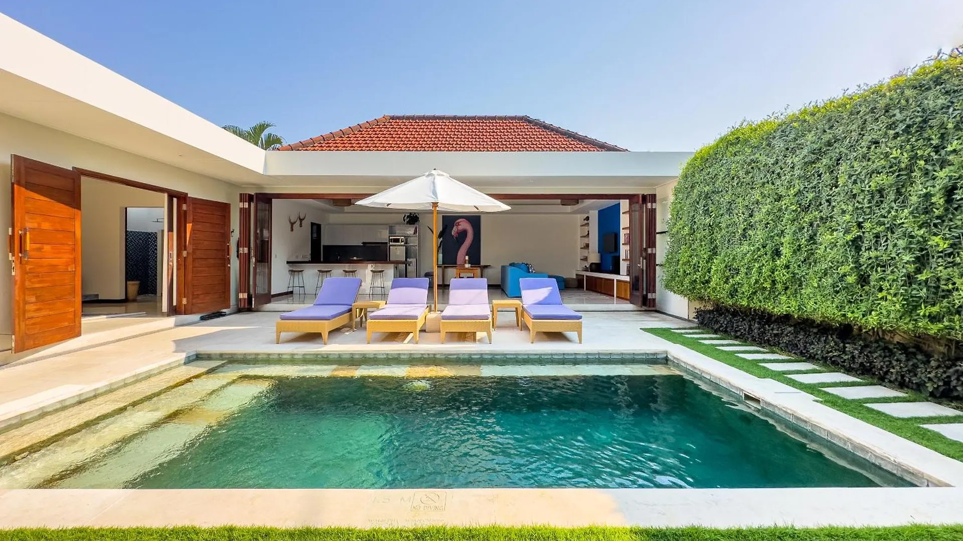 Villa Bugis Kayu Aya Seminyak  塞米亚克