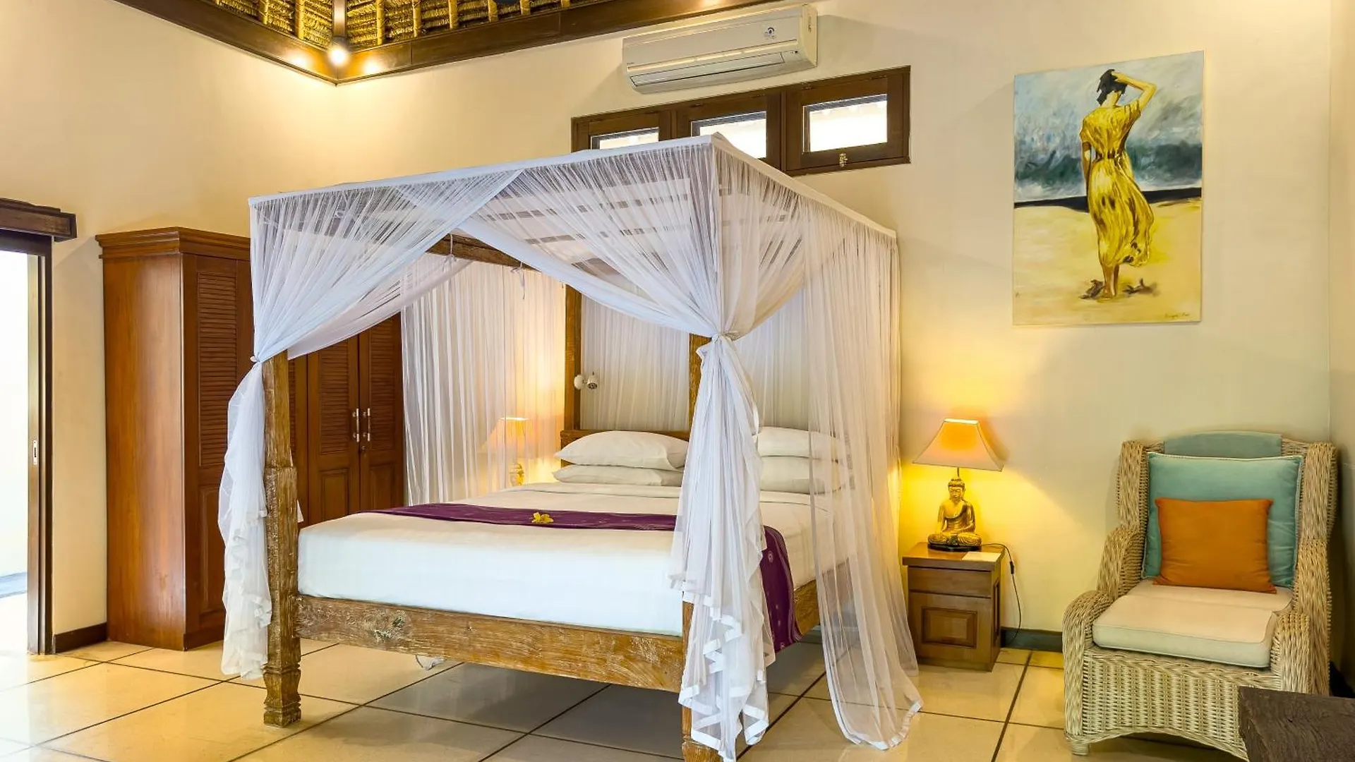 Villa Bugis Kayu Aya Seminyak