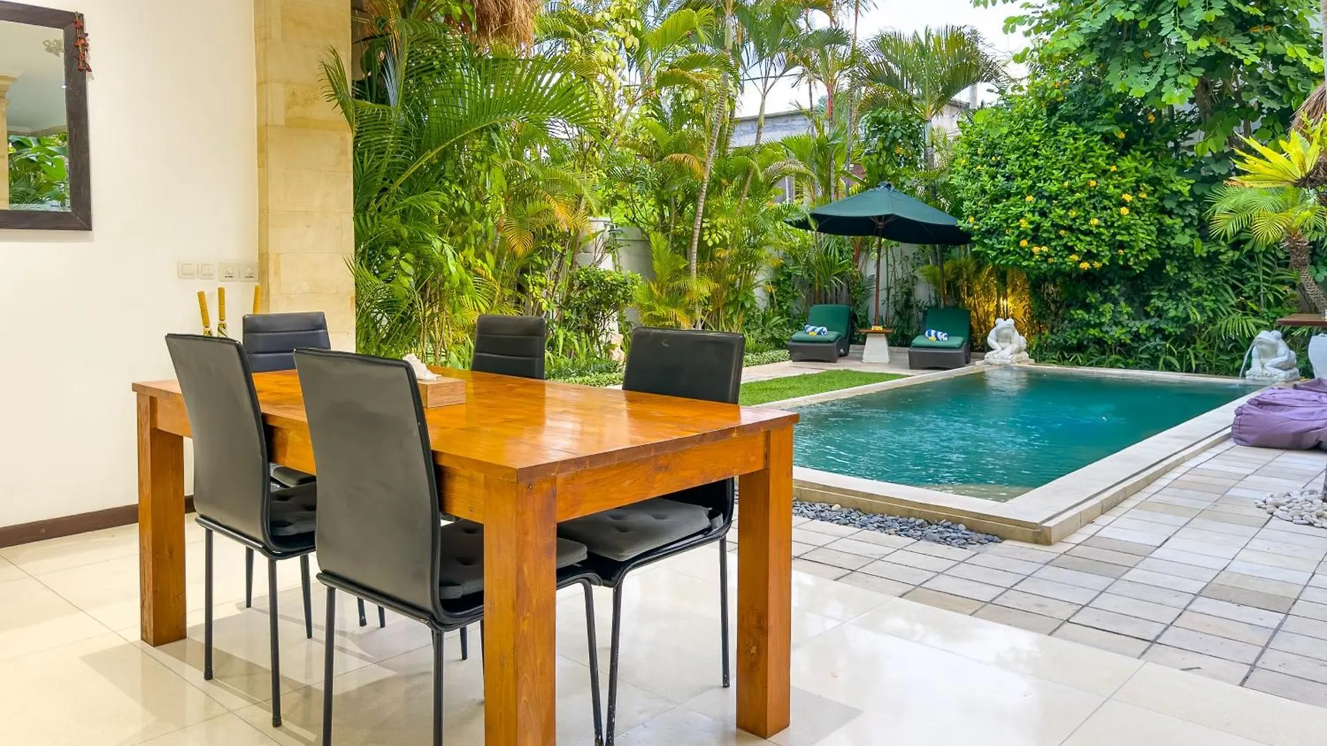 Villa Bugis Kayu Aya Seminyak 印尼
