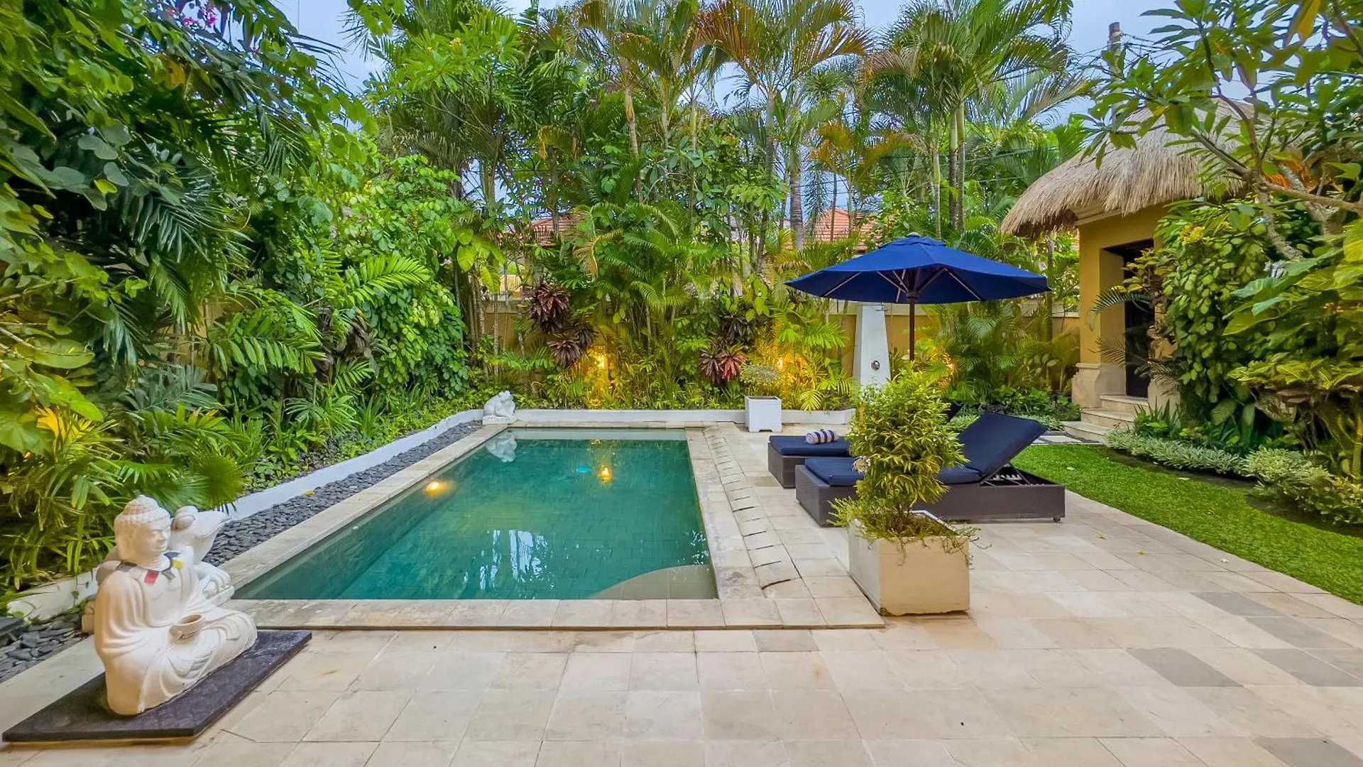 Villa Bugis Kayu Aya Seminyak